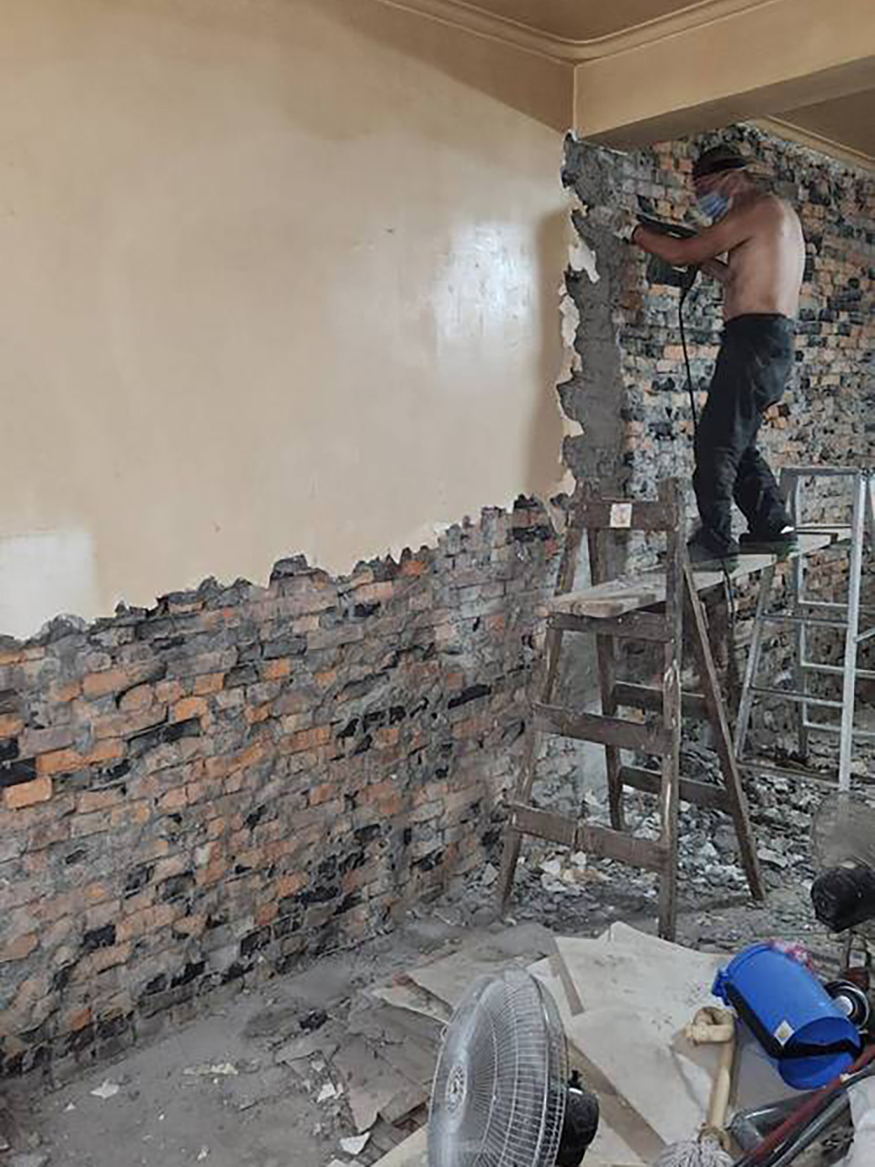 �x�_����C