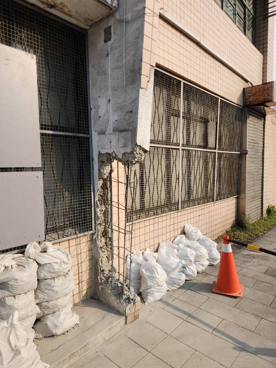 ¤¤¤s¥_¸ô¥~Àð©î°£