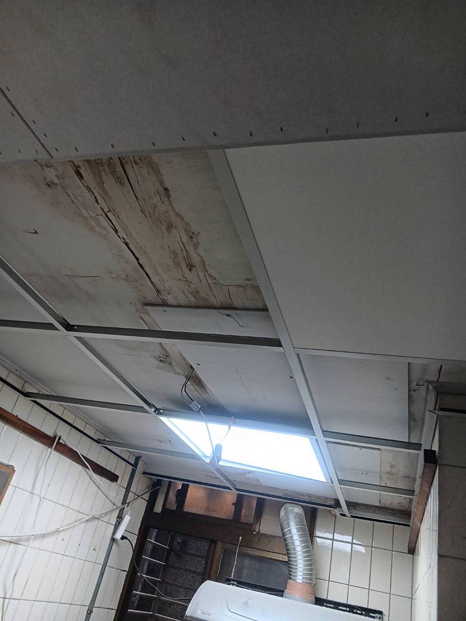 �x�_�����s�ϻ����[�Ѫ�O���C�I�u